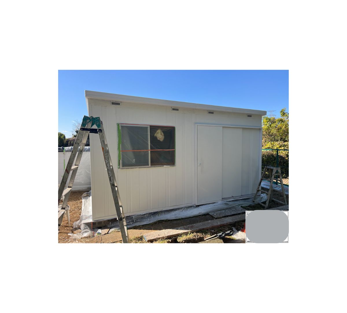 倉庫下塗り施工後