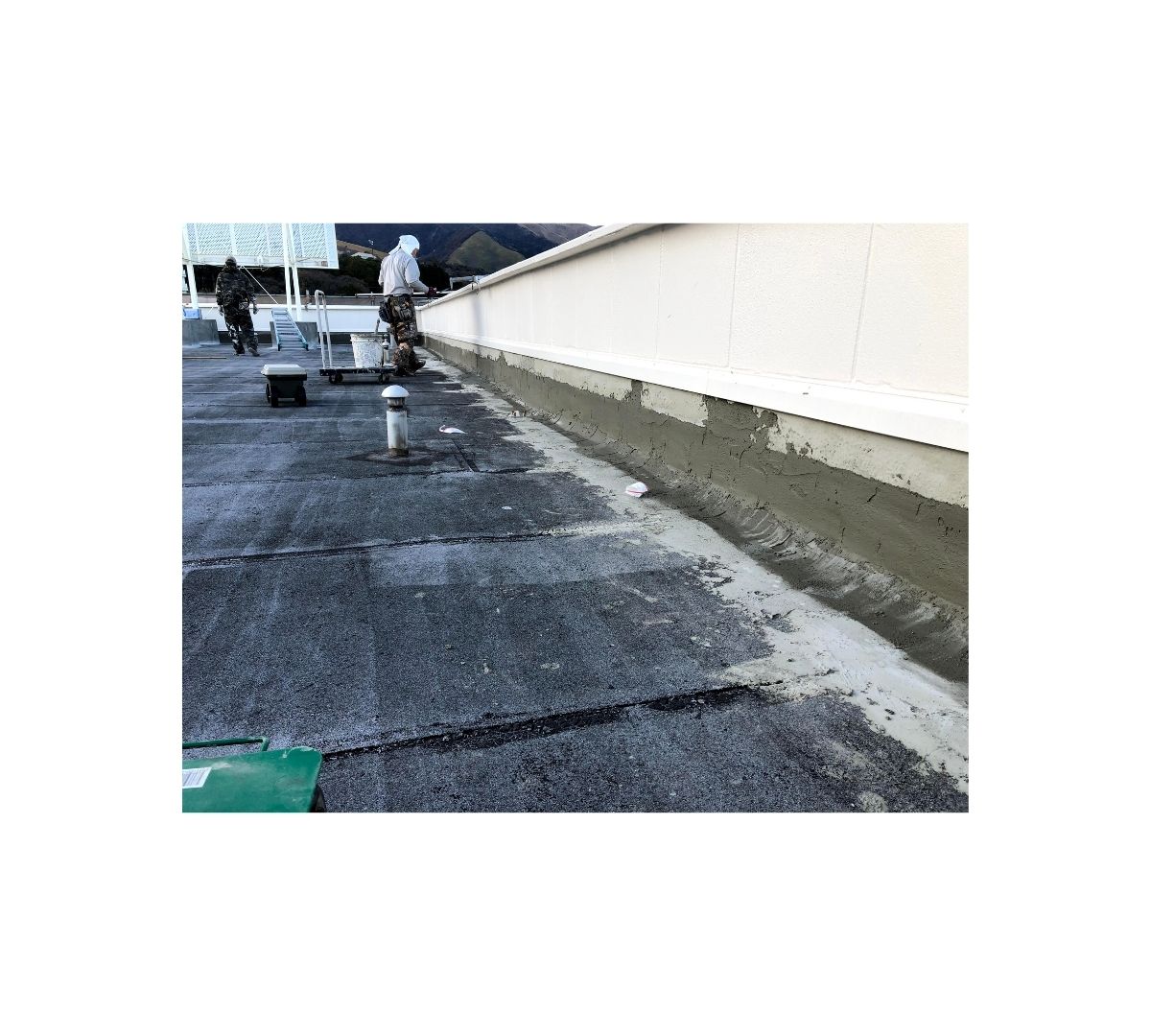 屋上立上り撤去後 下地調整施工状況